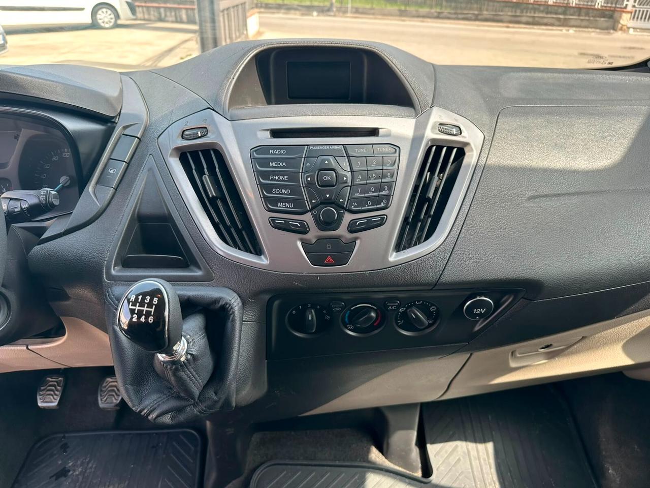 Ford Tourneo Custom 2.0 TDCi 130CV 9 POSTI