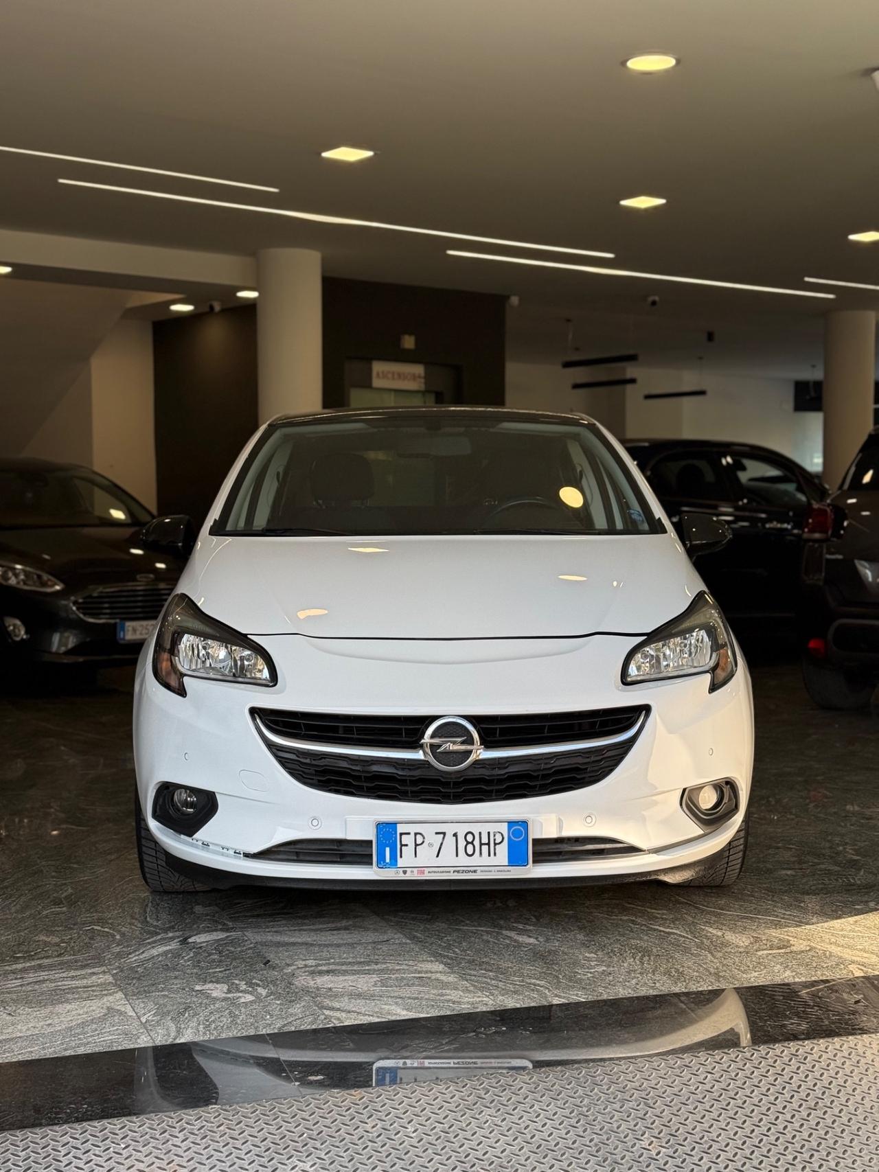 Opel Corsa 1.2 5 porte b-Color