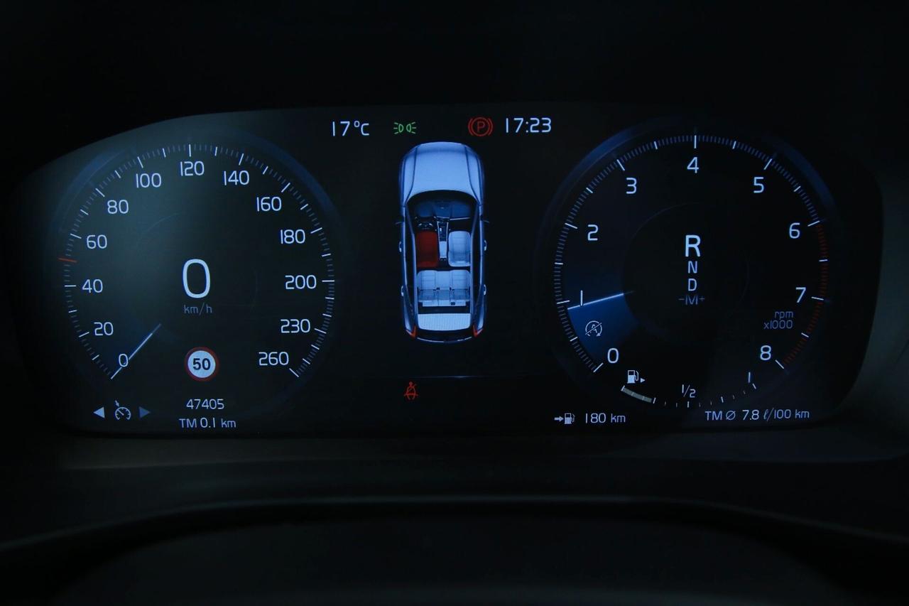 VOLVO XC40 1.5 Benz 129CV AUTO MOMENTUM CORE