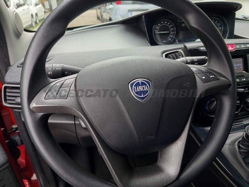 Lancia Ypsilon Ypsilon 1.0 firefly hybrid Silver s&s 70cv