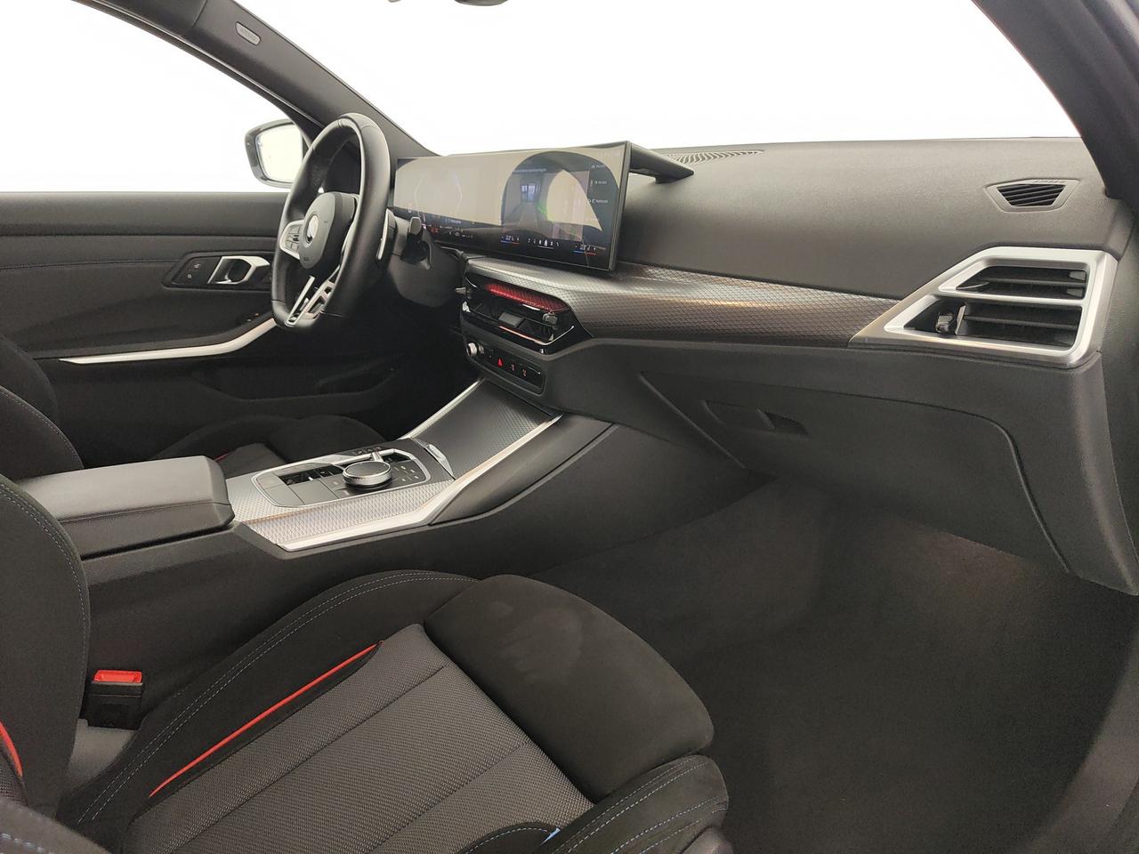 BMW 320d Touring mhev 48V xdrive MSport auto