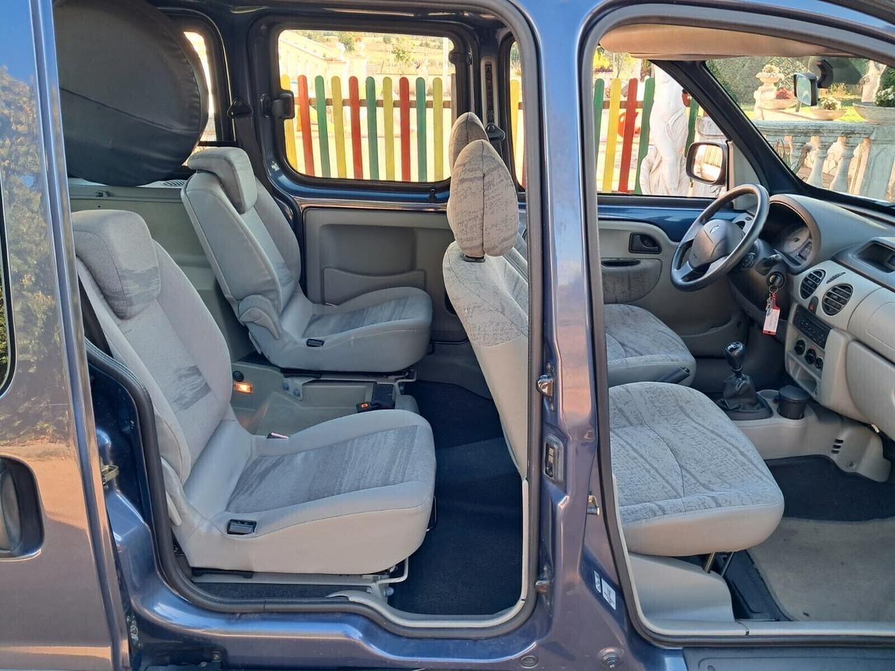Renault Kangoo TRASPORTO DISABILI PIANALE RIBASSATO UNIPRO
