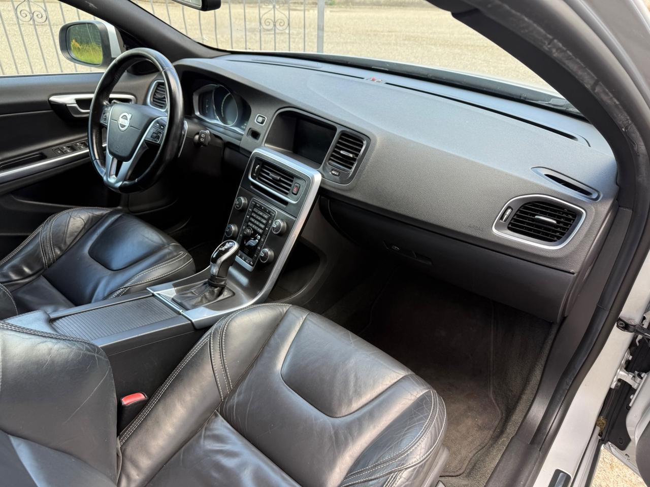 Volvo V60 D4 2.0 DIESEL 181 CV FULL OPT EURO6b