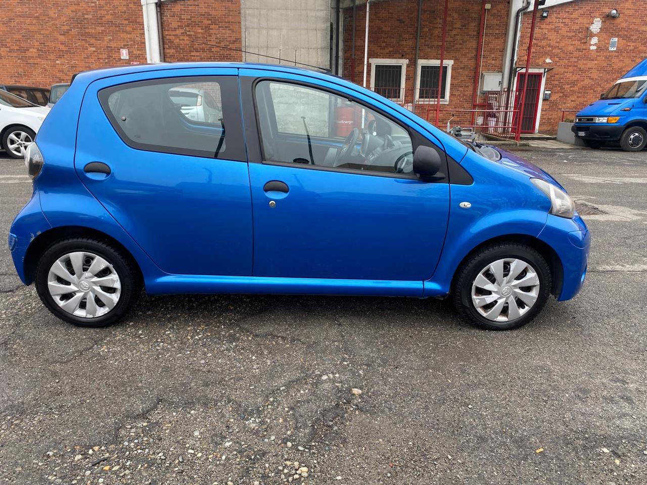 Toyota Aygo 1.0 12V VVT-i 5 porte Active Connect