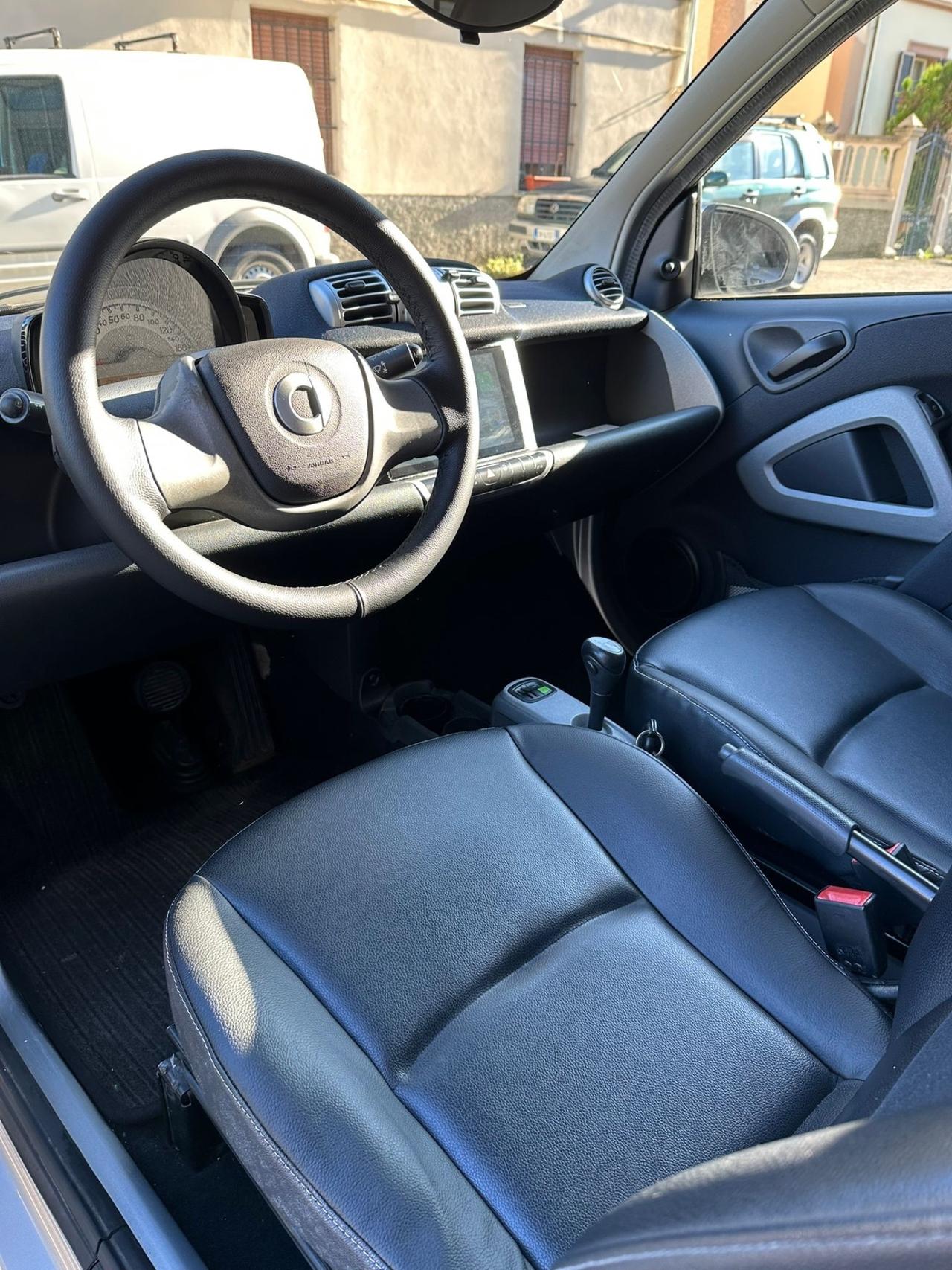 Smart ForTwo 1000 45 kW MHD coupé pure Teen II