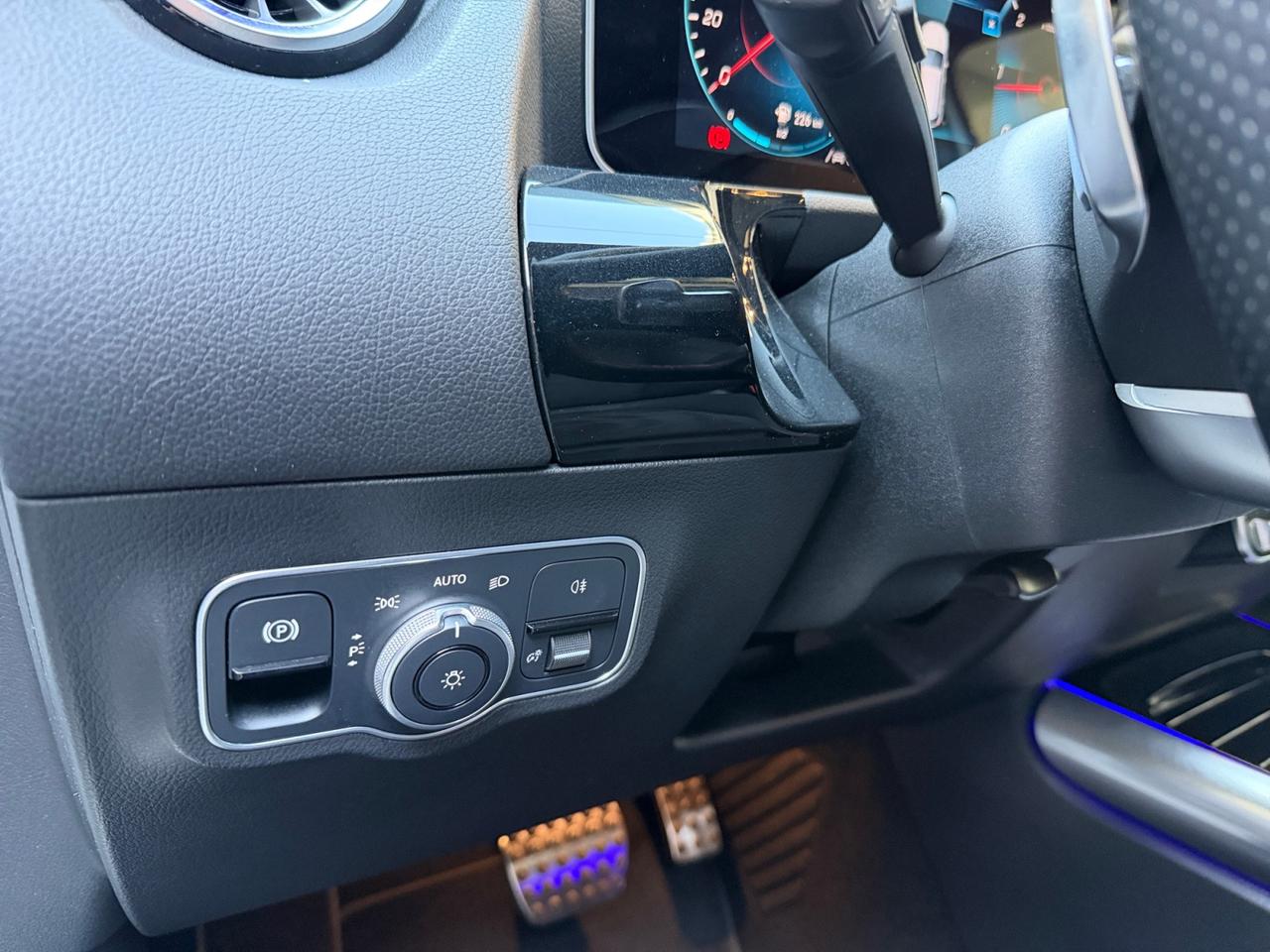 Mercedes GLA 200 d Premium 4matic autom. "TETTO PANORAMICO"