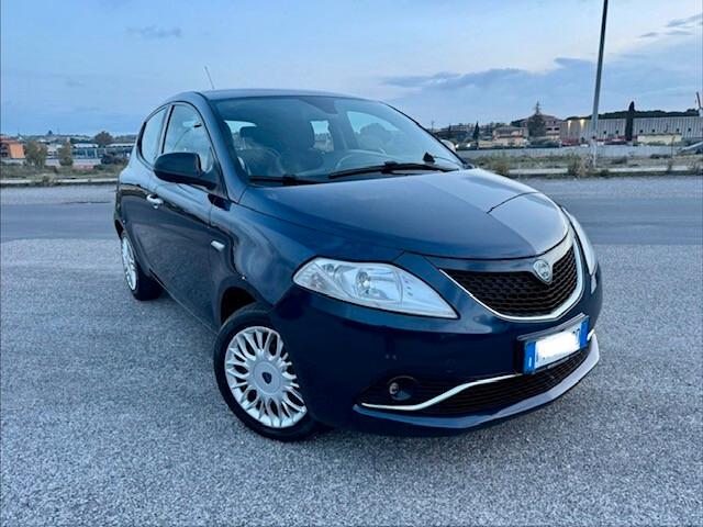 Lancia Ypsilon 1.3 MJT 95 CV Gold Euro 6