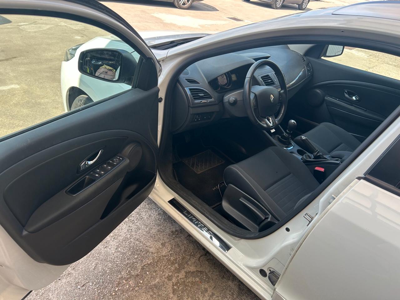 Renault Megane Mégane 1.5 dCi 110CV SporTour Limited 79.000 KM