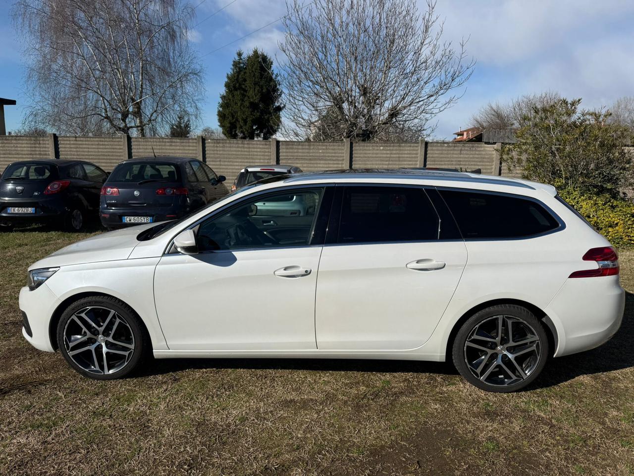 Peugeot 308 120cv Allure Tagliandi Certificati