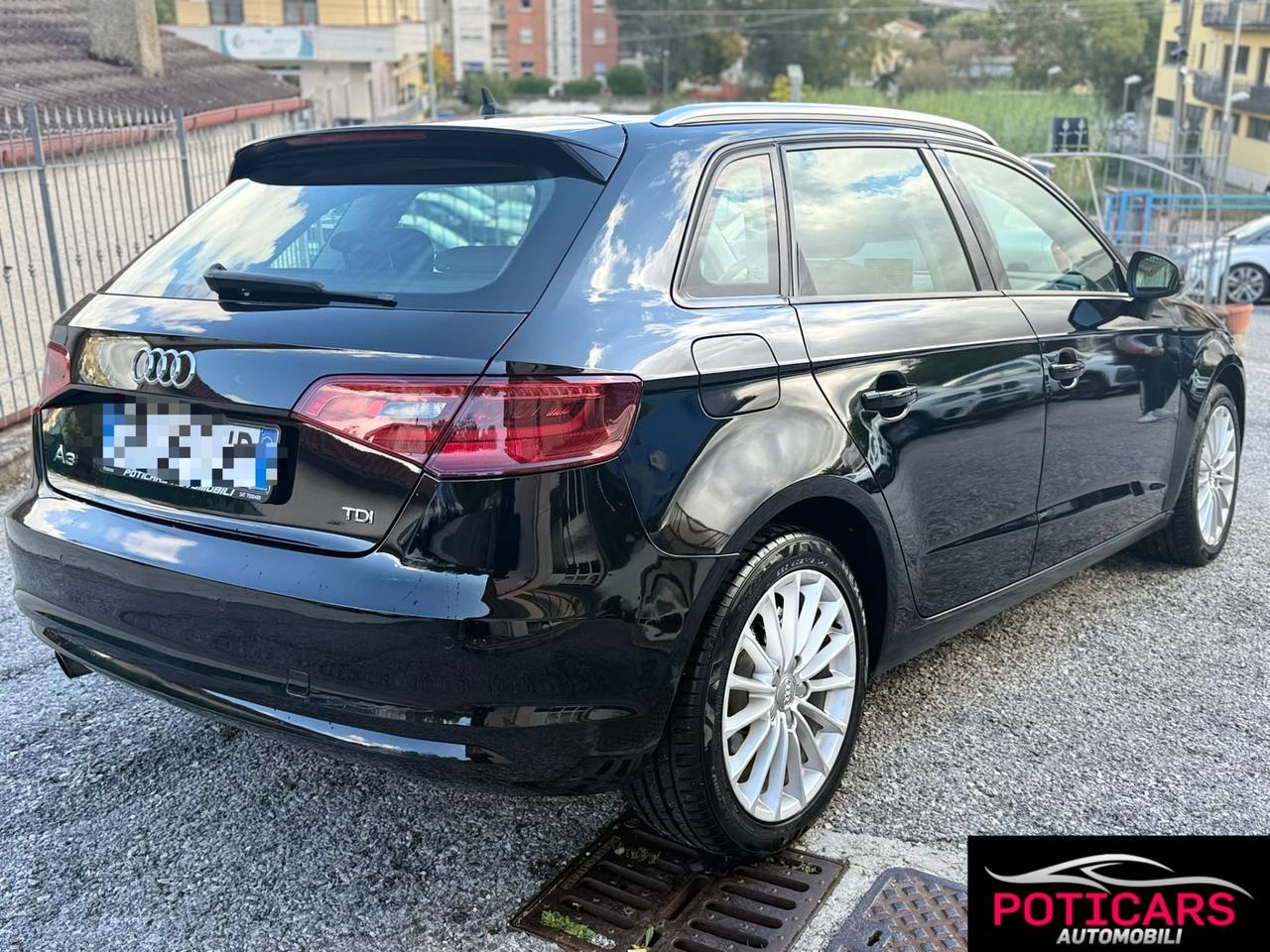 Audi A3 1.6 TDI 105 CV AUTOMATICA