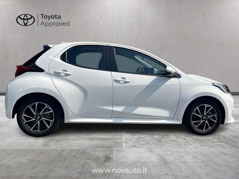 Toyota Yaris Hybrid Trend MY22