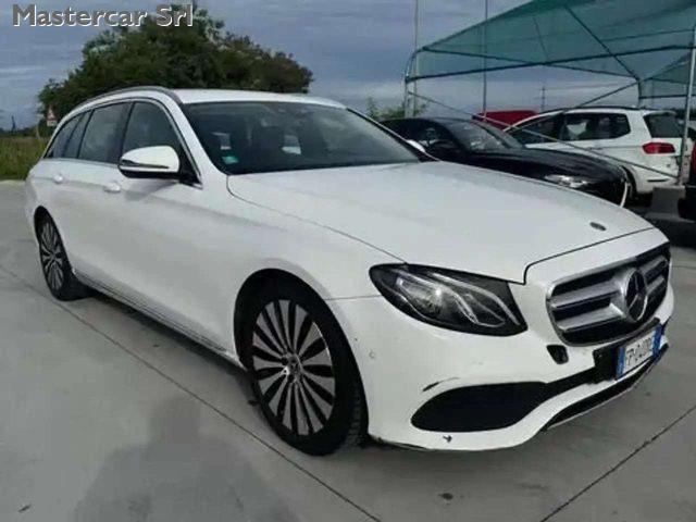 MERCEDES-BENZ E 220 d 194cv SW Sport auto Cruise Adattivo - FP040RE
