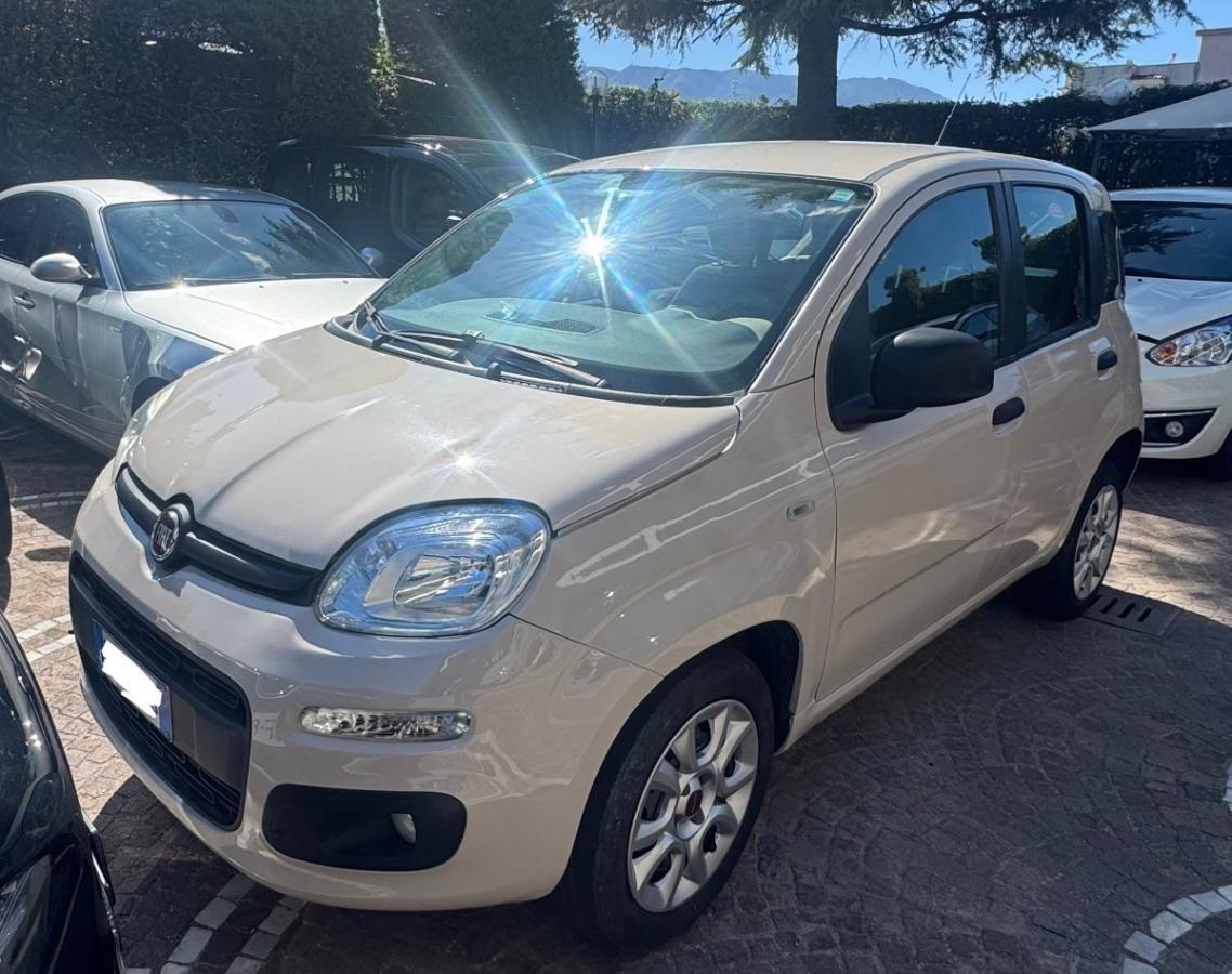 FIAT New Panda 0.9 TwinAir Turbo Natural Power Lounge