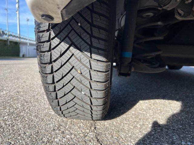 TOYOTA Yaris 1.4 D-4D 5 porte Lounge My 12