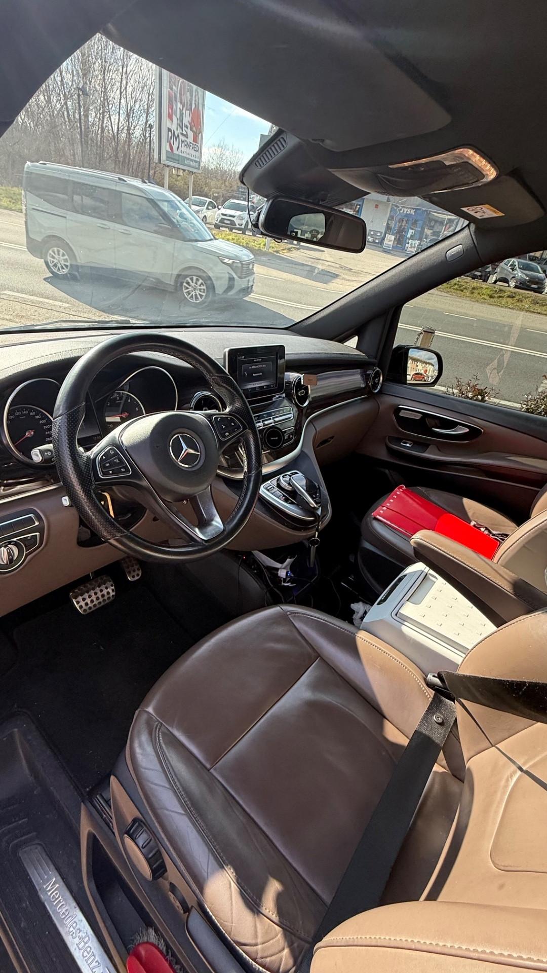 MERCEDES V 300 4MATIC 240 CV 8 POSTI