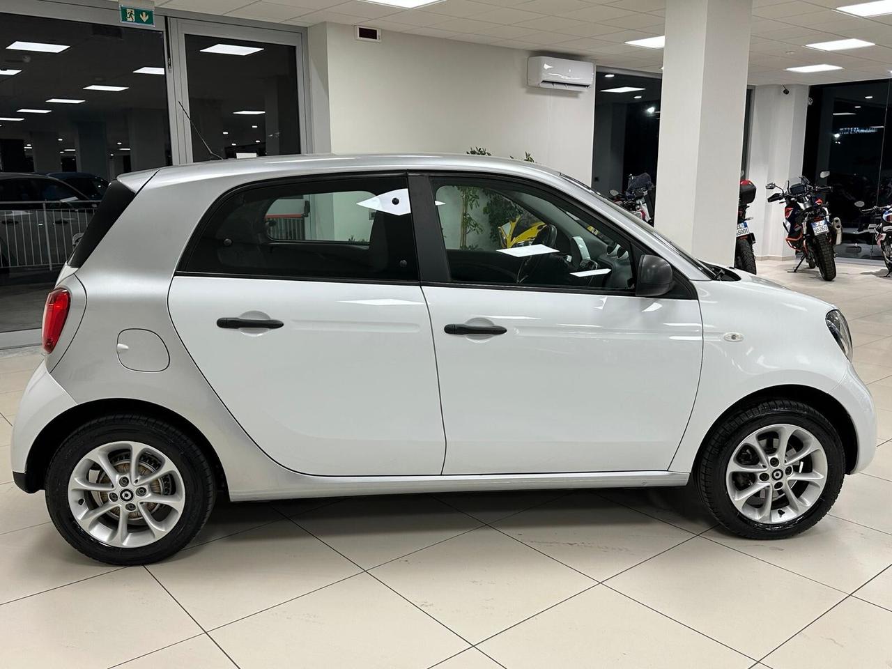 Smart ForFour 70 1.0 Passion Manuale - 2017