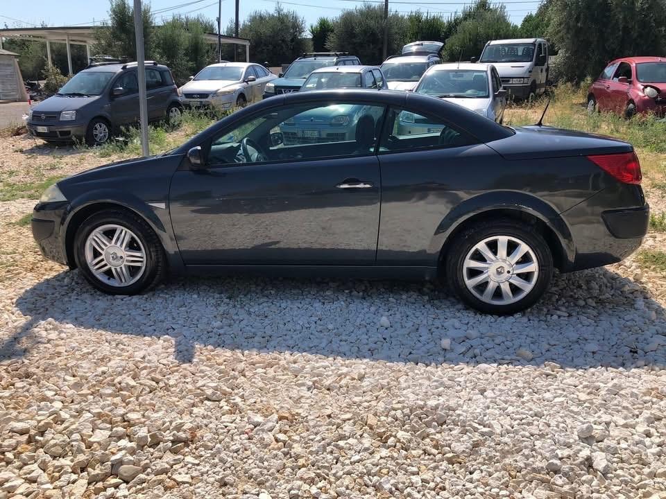 Renault Megane Mégane C-C 1.5 dCi/105CV Dynamique