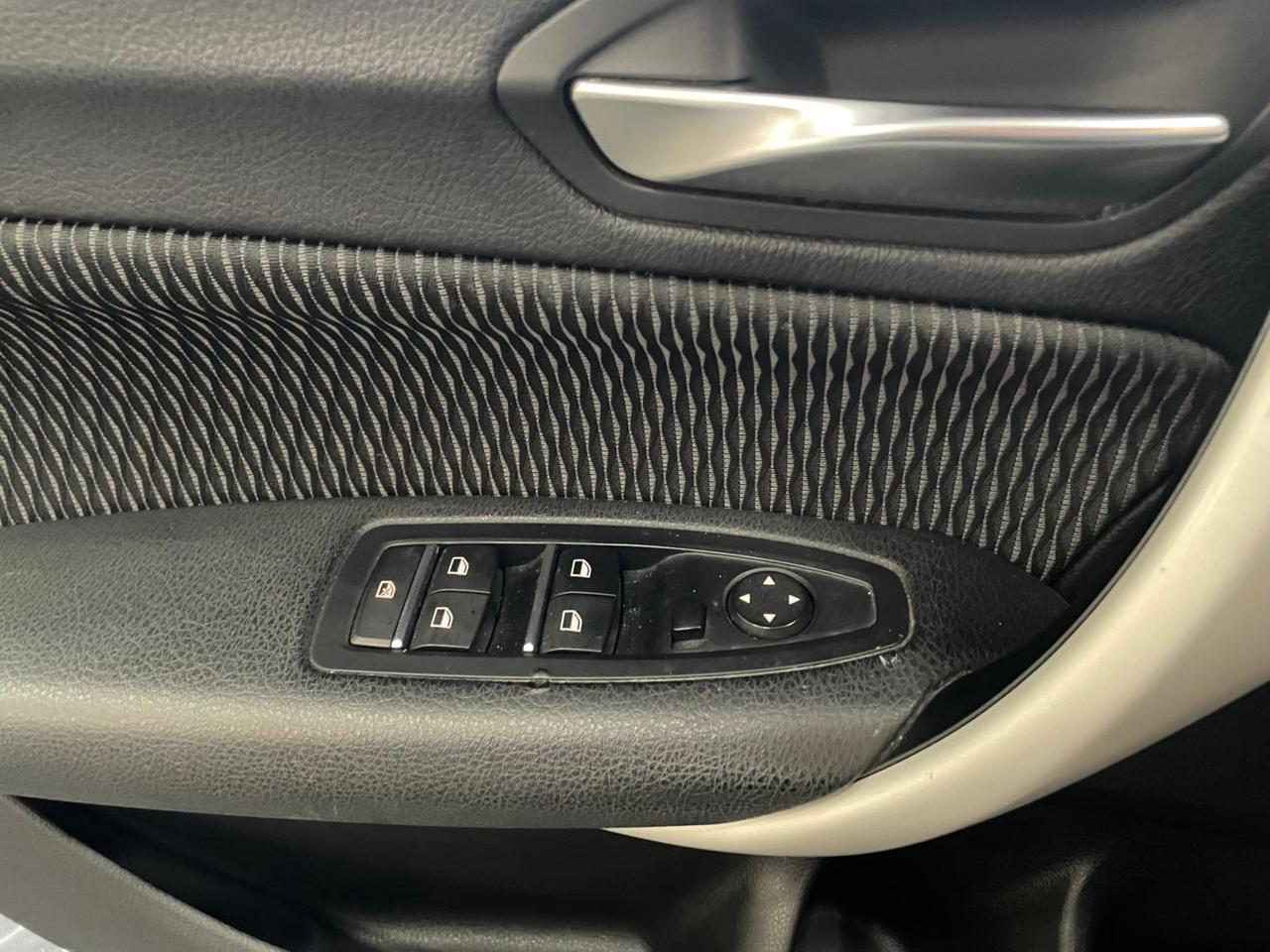 BMW Serie 1 Advantage F40