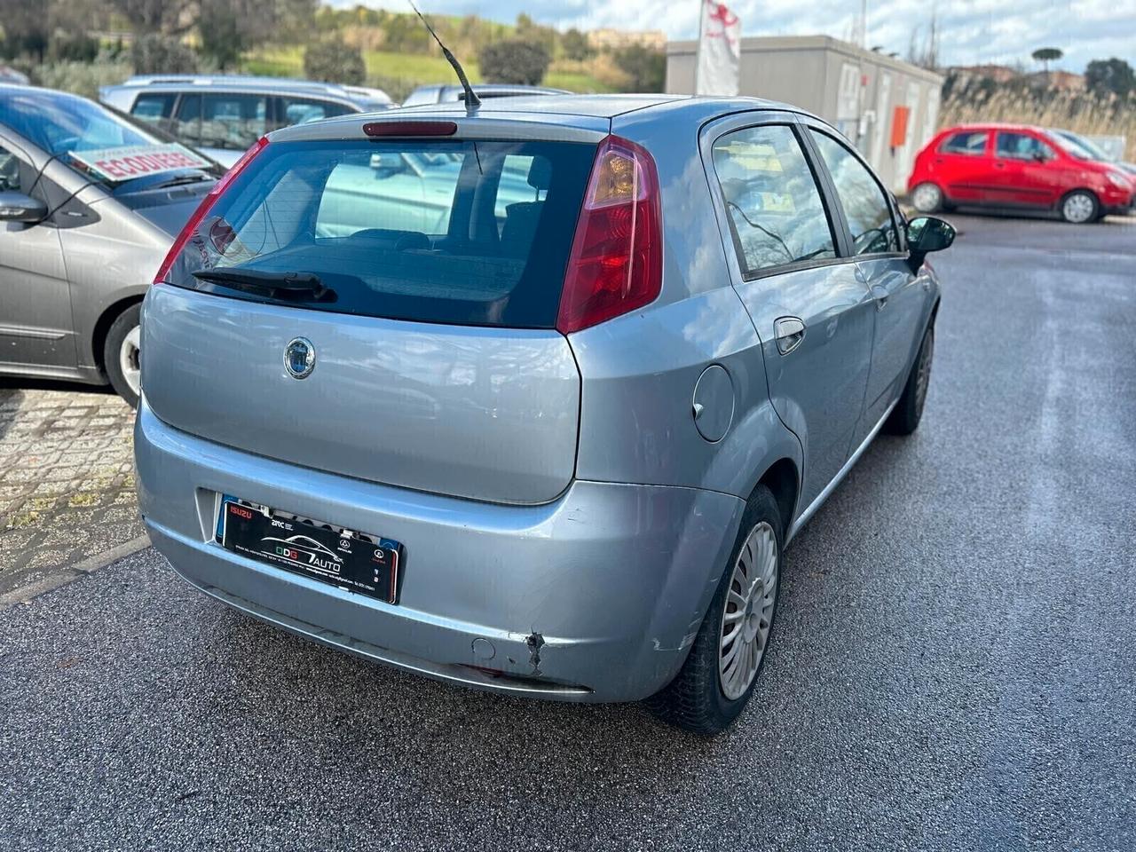 FIAT GRANDE PUNTO impianto GPL 1200 CV 65 km 181.525 certificati X NEOPATENTATI