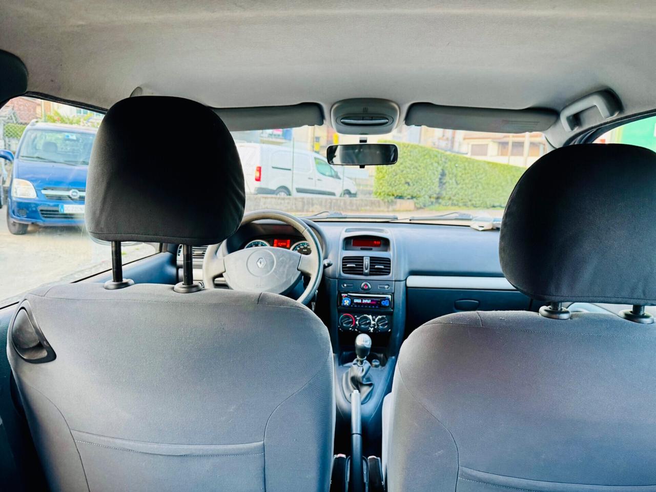 Renault Clio 1.2 3 porte ok neopatentati