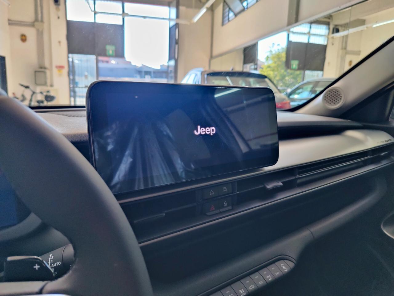 Jeep Avenger 1.2 Turbo 100 CV MHEV Summit