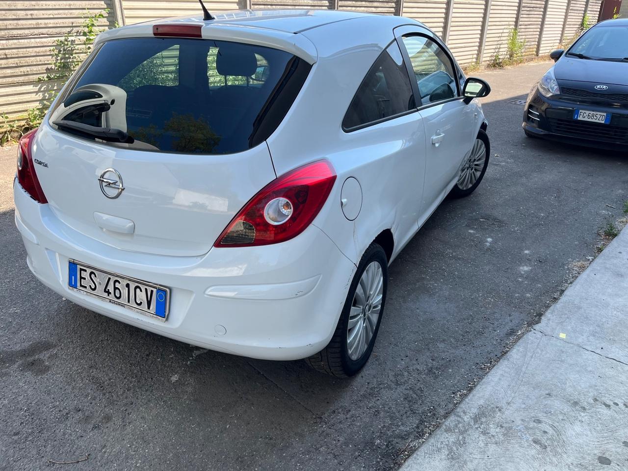 Opel Corsa 1.2 3 porte Edition