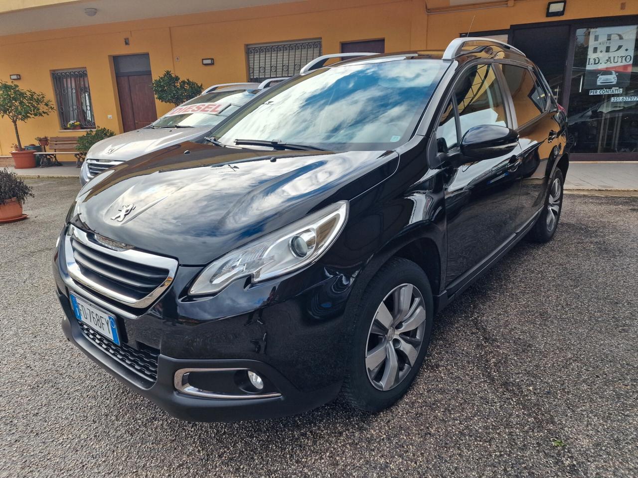 Peugeot 2008 PureTech 82 Allure, 119 mila chilometri
