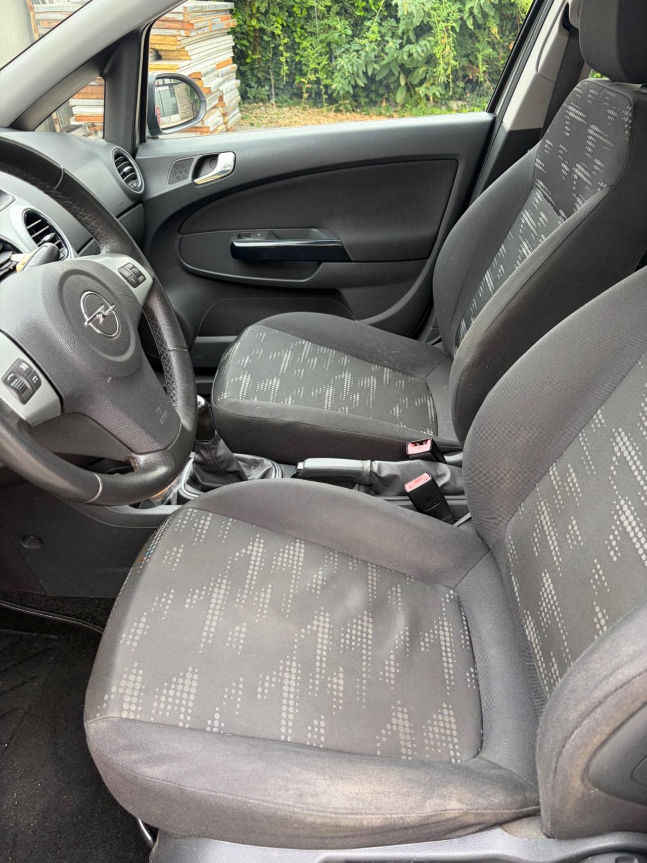 Opel Corsa 1.2 5 porte Cosmo