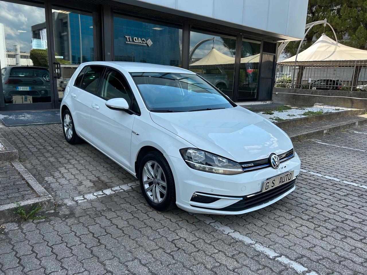 Volkswagen Golf 5p 1.5 tgi Executive 130cv dsg