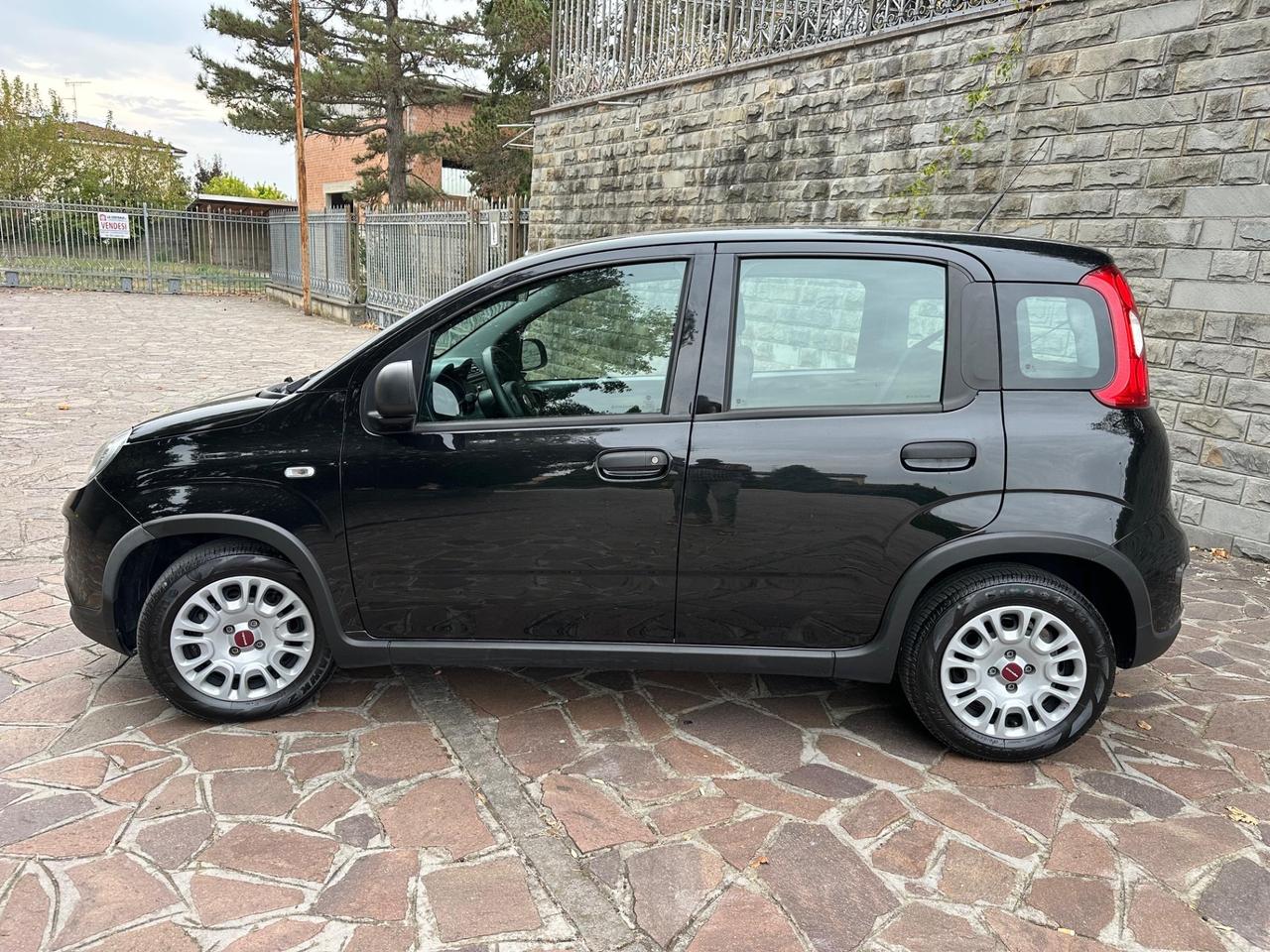 Fiat Panda 1.0 FireFly S&S Hybrid Garmin