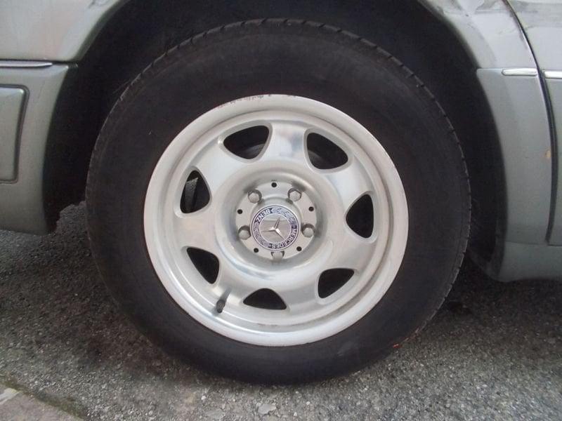 Mercedes-Benz Serie 200-320 MERCEDES 200 E 338.7575187 MASSARI MARCO