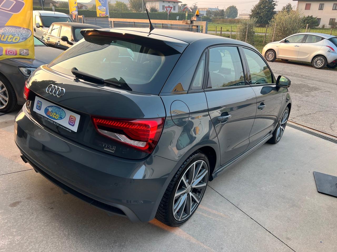 Audi A1 Sportback Ultra S-Line esterno 1.0 tfsi 82cv / OK NEOPATENTATI