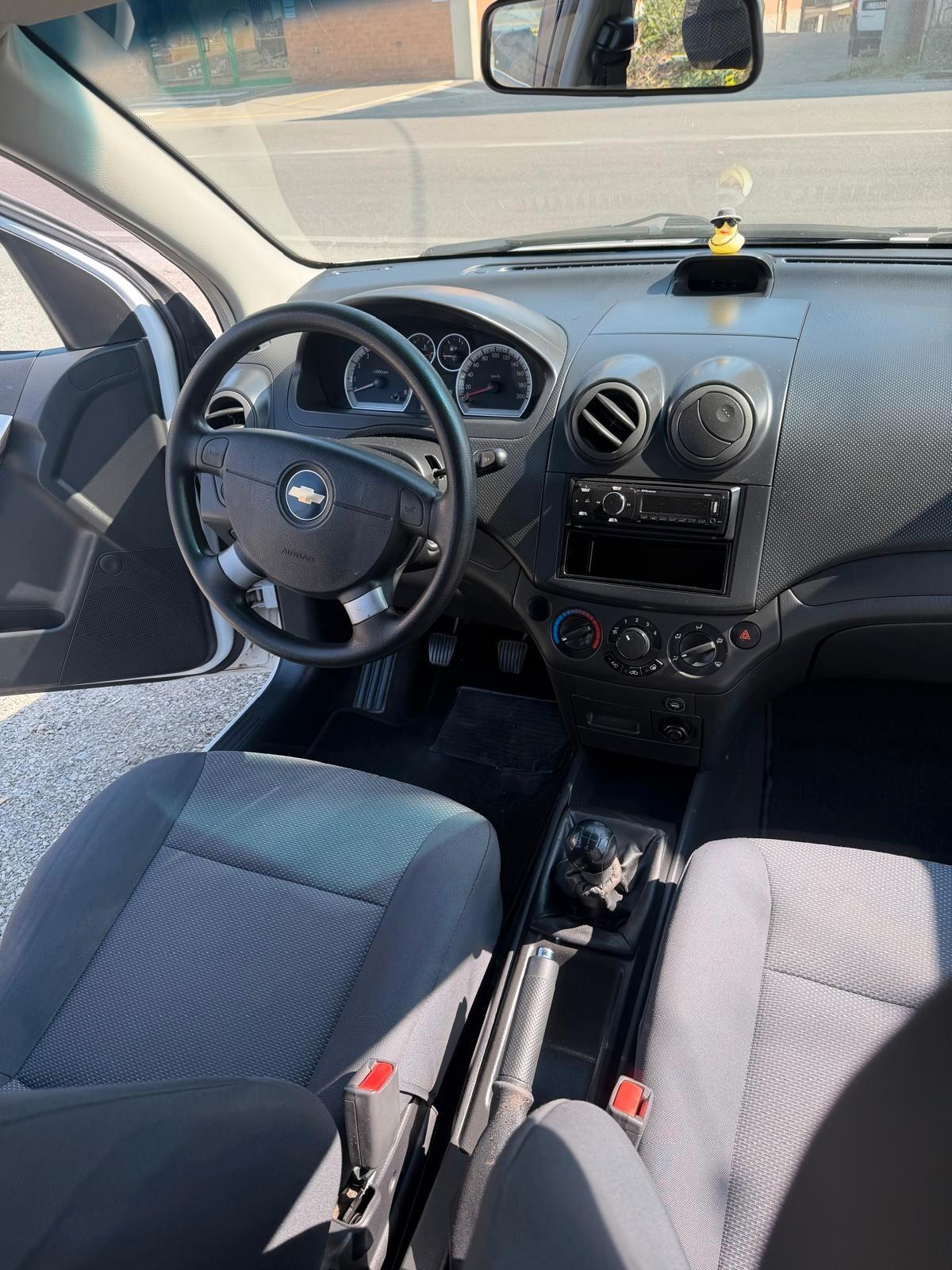 Chevrolet Aveo 1.2 5P. LT GPL