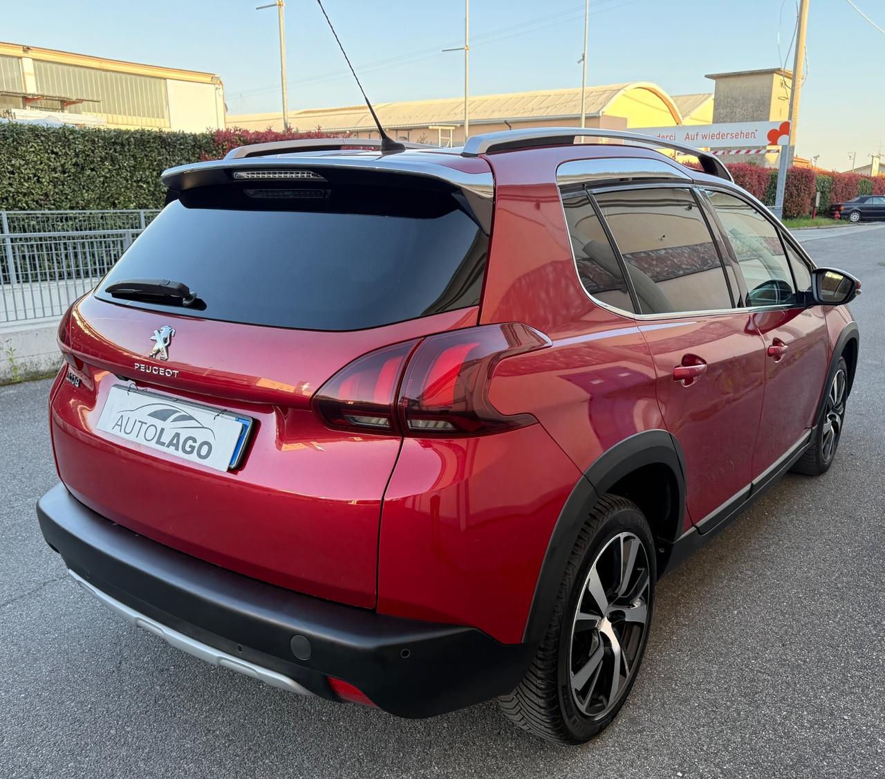 Peugeot 2008 BlueHDi 100 Allure