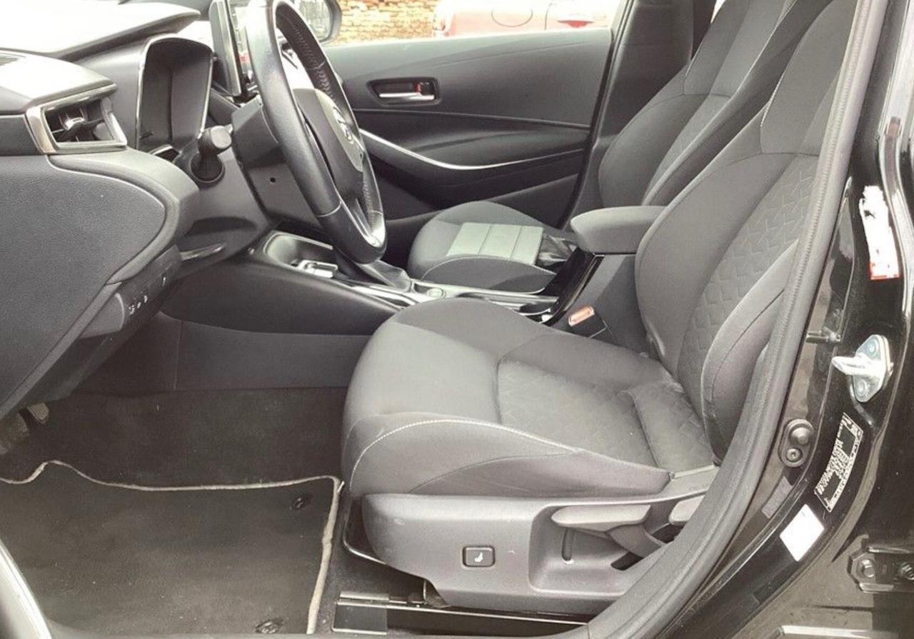 Toyota Corolla Touring Sports 1.8 Hybrid Business Tech