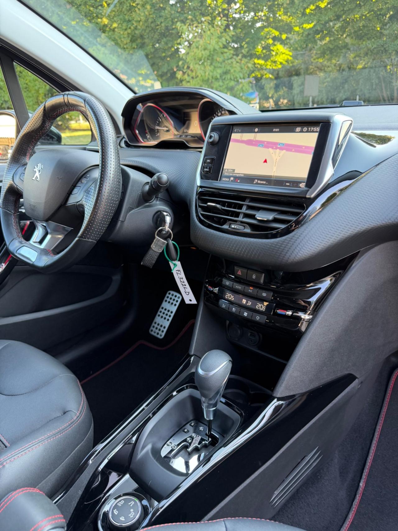 Peugeot 2008 PureTech Turbo 110 EAT6 S&S Black Matt