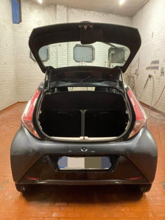 TOYOTA Aygo 1.0 VVT-i 69 CV 5 porte x-play