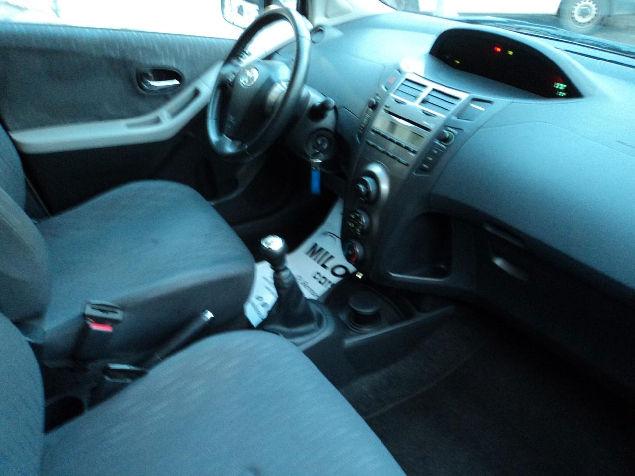 Toyota Yaris 1.3 5 porte Sol GPL