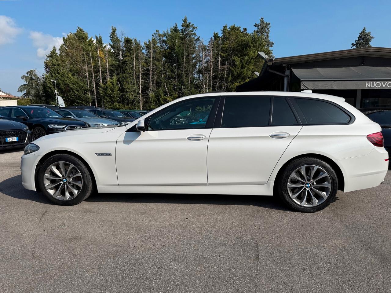 Bmw 530 530dA 258CV Touring Modern/TETTO/PELLE/NAVI