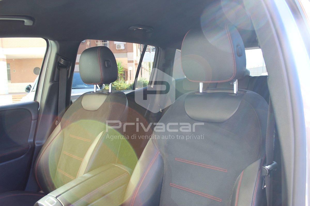 MERCEDES GLB 200 d Automatic Premium