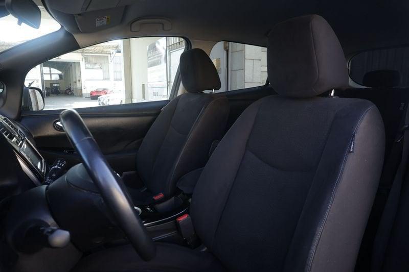 Nissan Leaf Nissan Leaf Acenta 24kW (buy/buy) 109cv ANNO 2015