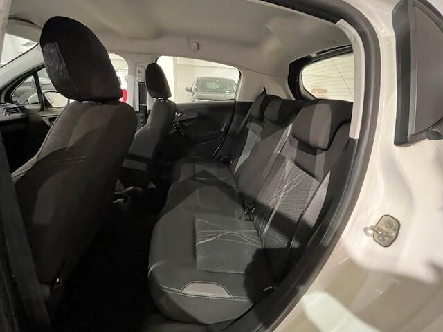 Peugeot 208 1.4 e-HDi 68 CV S&S robotizzato 5 porte Active