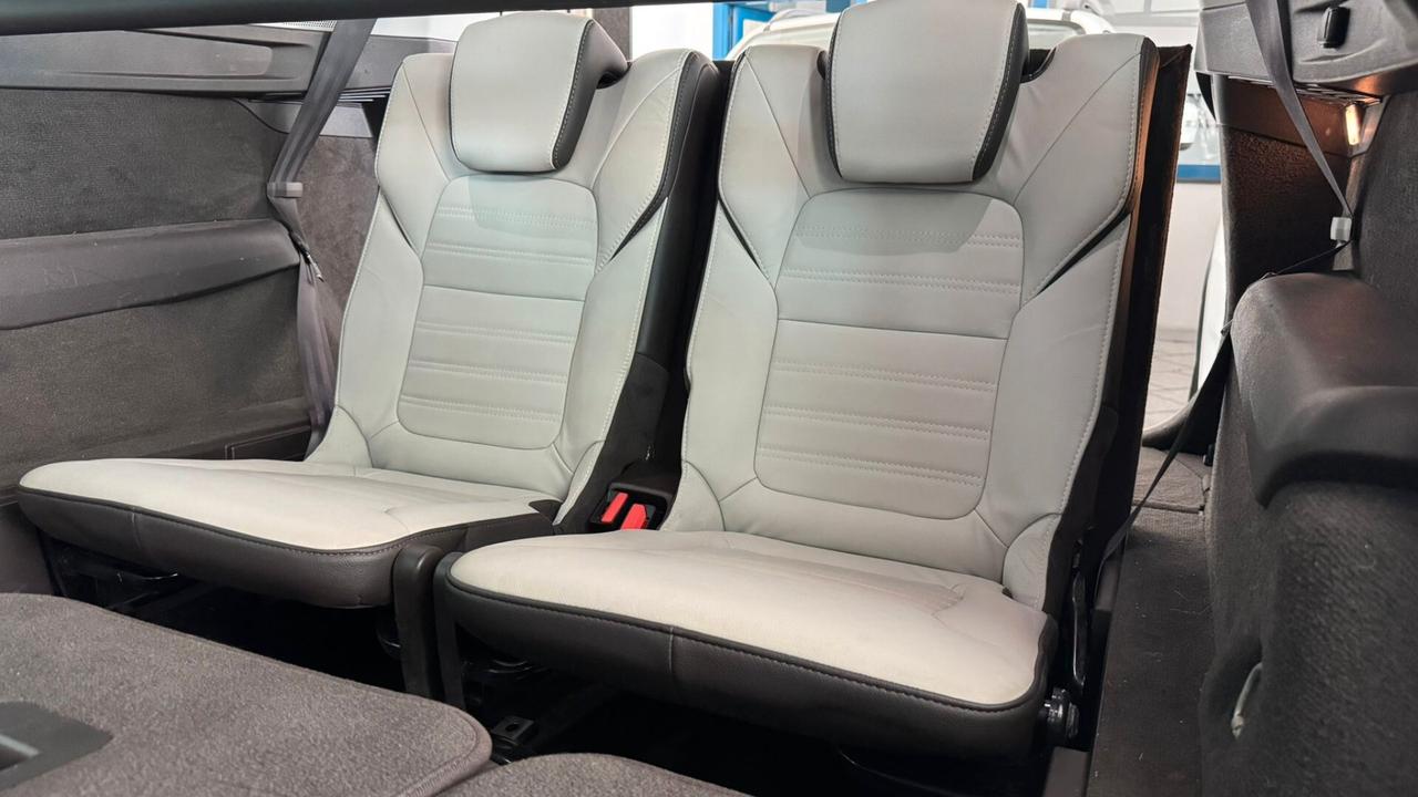 Renault Espace dCi 160CV EDC Energy Initiale Paris 4Control