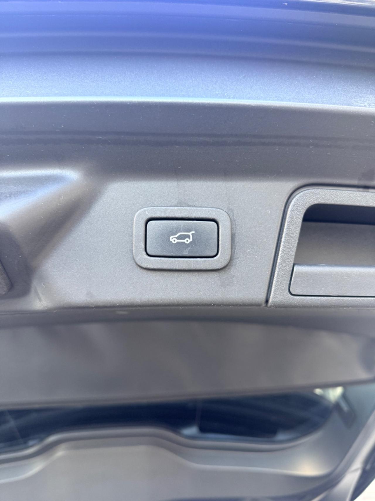 Land Rover Range Velar 2.0D I4 204 CV R-Dynamic HSE TETTO APRIBILE,VIRTUAL COCKPIT,TELECAMERA,APPLE CARPLAY