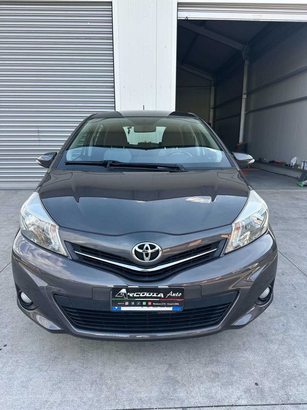 Toyota Yaris 1.4 D-4D 5 porte Lounge