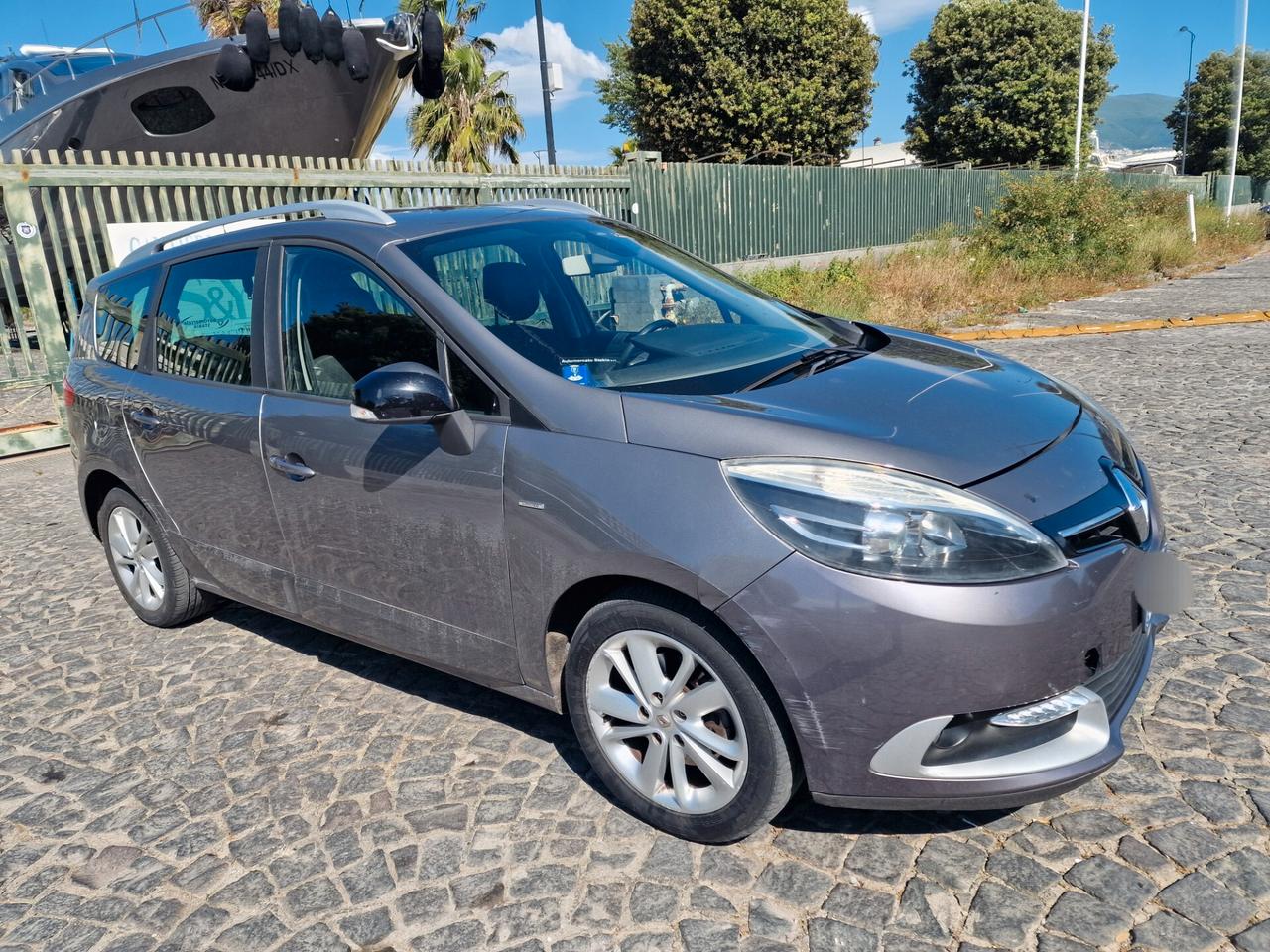 Renault Scenic XMod 1.5 dCi 110 7 POSTI
