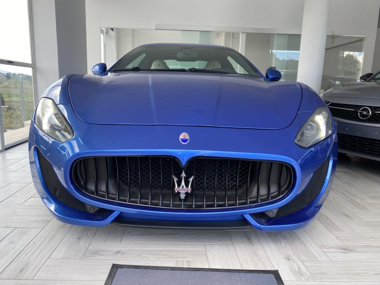 Maserati GranTurismo 4.7V8 460CV MC Stradale TAILOR MADE2014