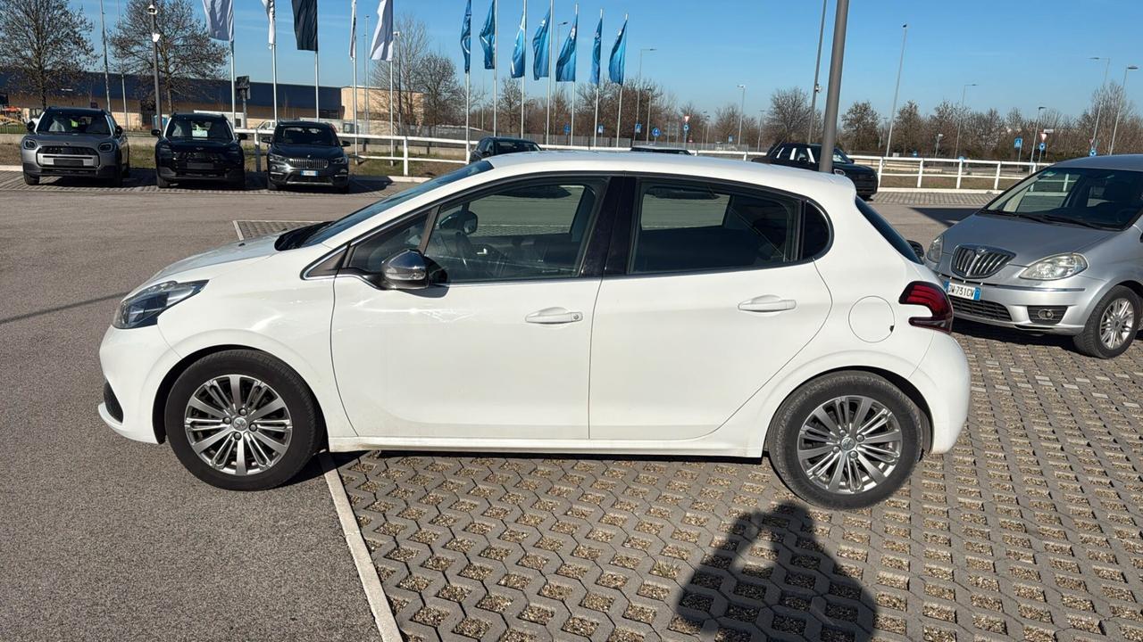 Peugeot 208 PureTech 82 5 porte Allure