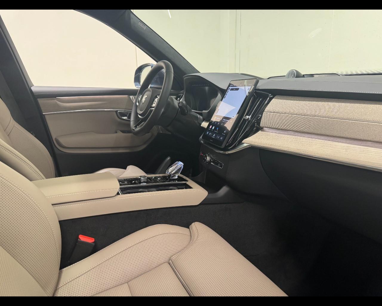 VOLVO XC90 T8 AWD AUTO ULTRA BRIGHT