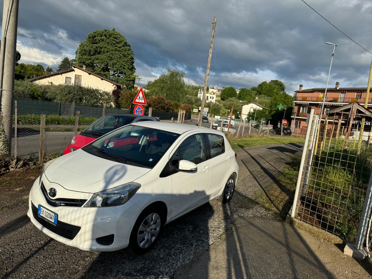 Toyota Yaris 1.0 5 porte Lounge NEOPATENTATI